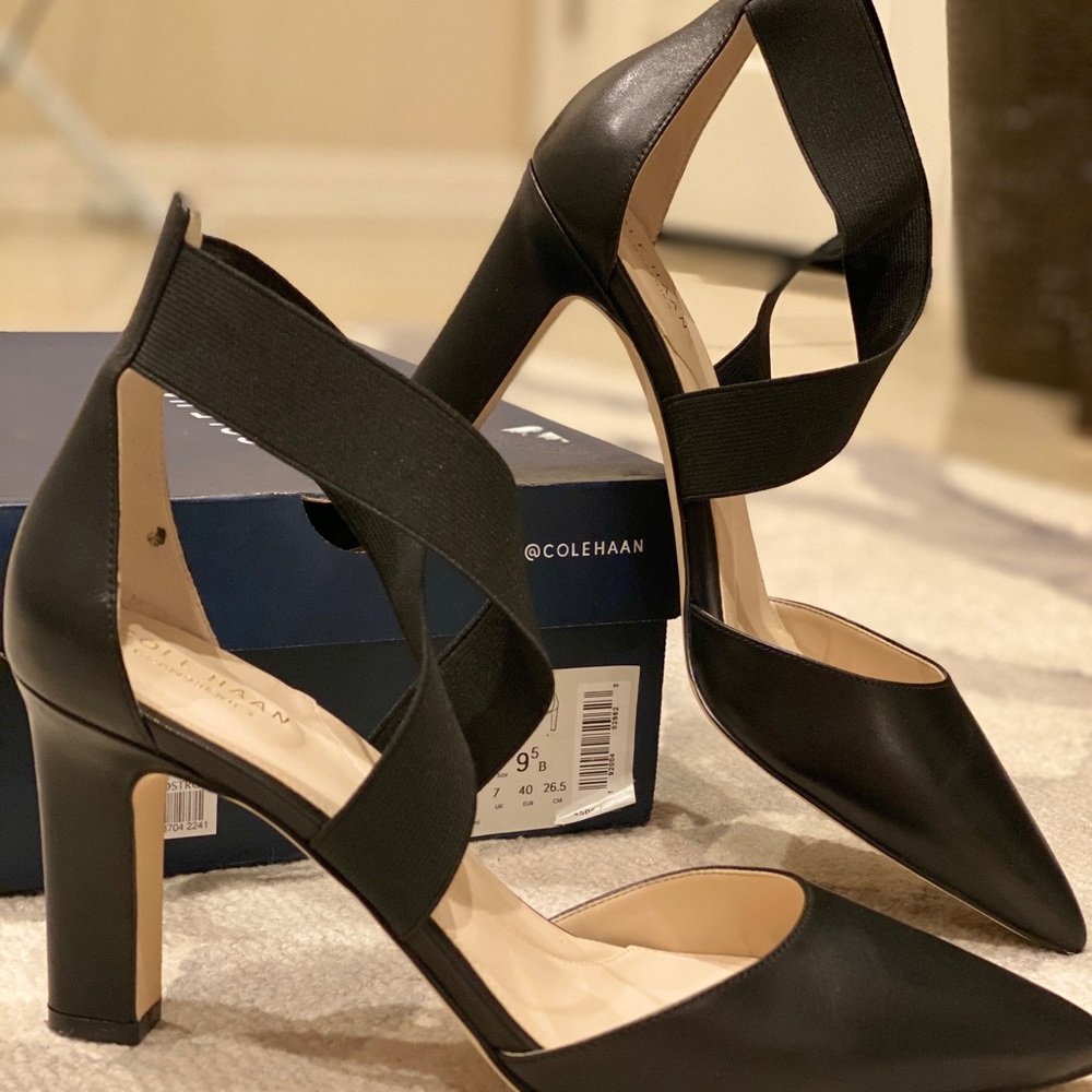 Cole Hanna black leather pump